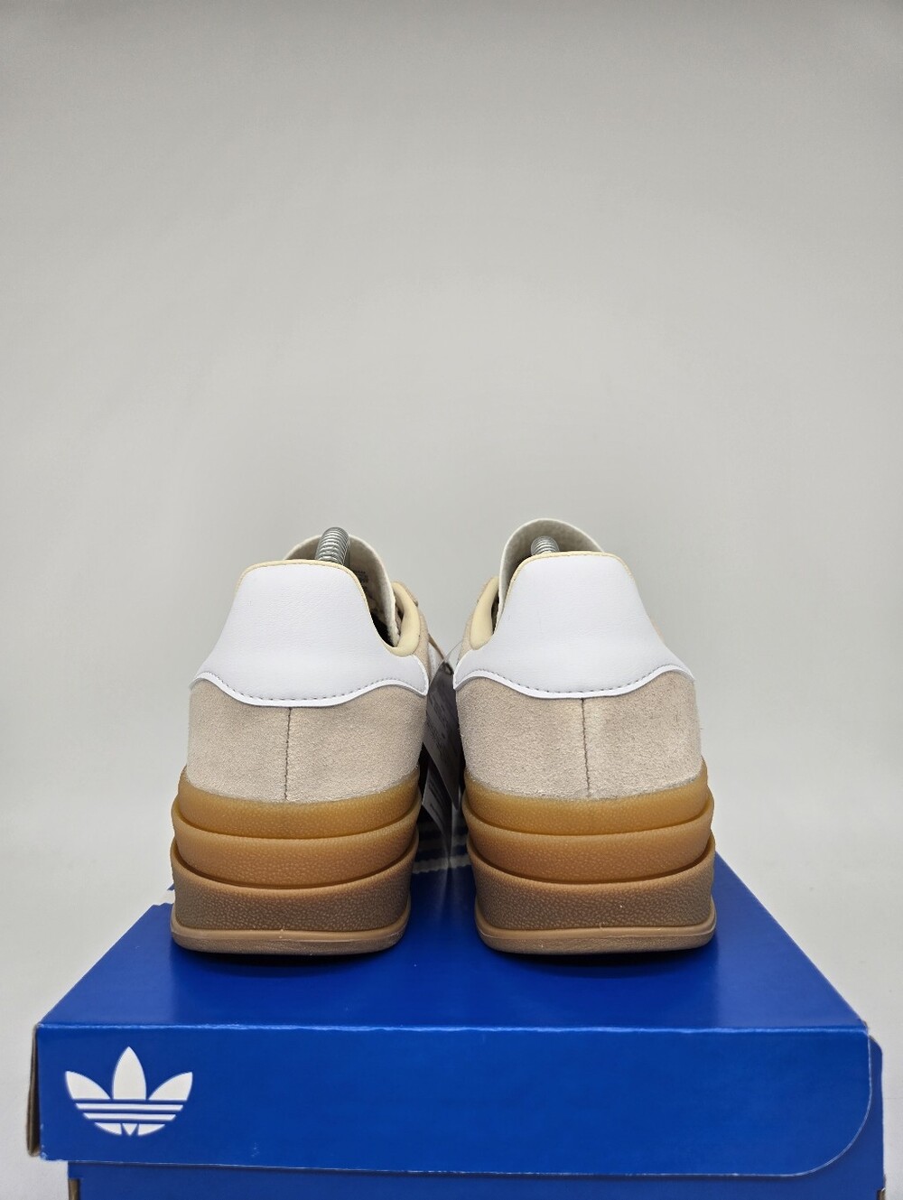 adidas Originals Gazelle Bold JP9288 White Beige Gold Shoes Women's Size 8.5 - Picture 4 of 8